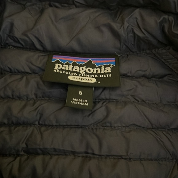 Down jacket - Picture 2 of 9